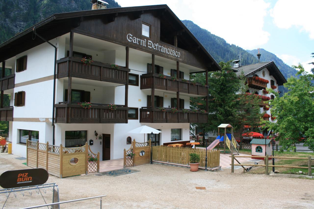 Hotel Garnì Defrancesco Campitello di Fassa Exterior foto